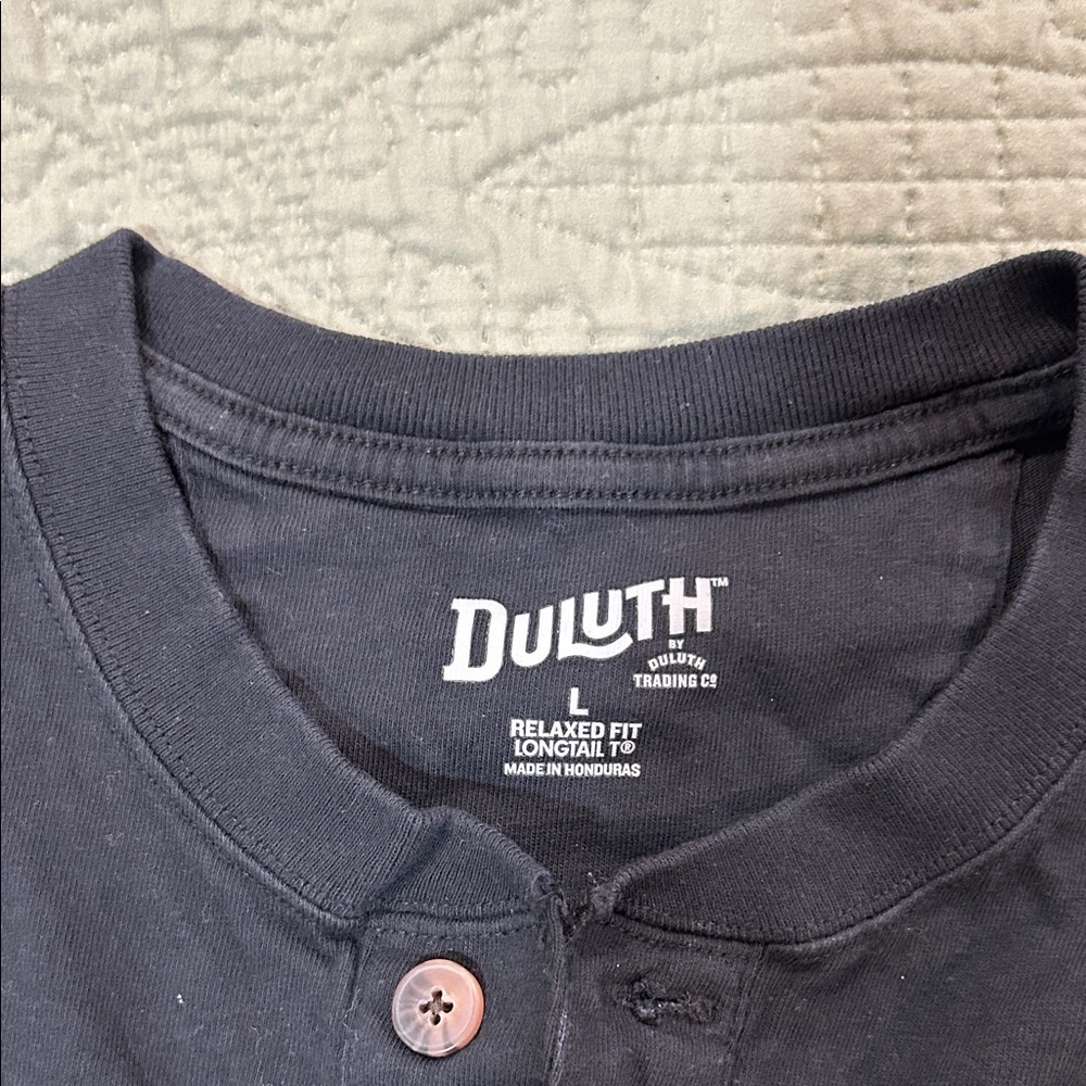 Duluth long tail long sleeve tee